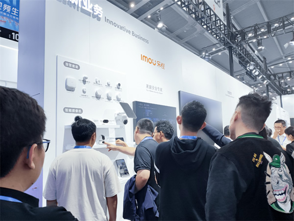 樂橙亮相第19屆中國國際社會公共安全博覽會,四大產(chǎn)品品類構(gòu)建智慧安全家庭 樂橙亮相第19屆中國國際社會公共安全博覽會,四大產(chǎn)品品類構(gòu)建智慧安全家庭