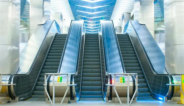 奔赴低碳,向綠而行 | 歐切斯智能調(diào)光在軌道交通中的應(yīng)用 奔赴低碳,向綠而行 | 歐切斯智能調(diào)光在軌道交通中的應(yīng)用