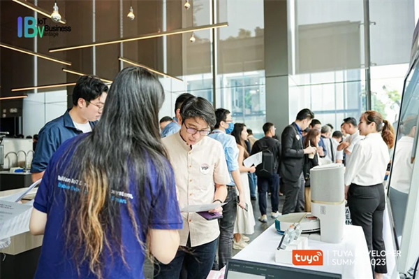 涂鴉持續(xù)拓展IoT互聯(lián)應用場景,TUYA開發(fā)者大會(新加坡)加速構建IoT生態(tài) 涂鴉持續(xù)拓展IoT互聯(lián)應用場景,TUYA開發(fā)者大會(新加坡)加速構建IoT生態(tài)