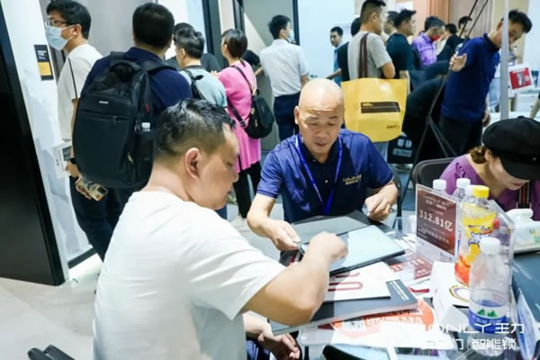 王力打造入戶門風(fēng)向標(biāo)驚艷全場，載譽收官！_5